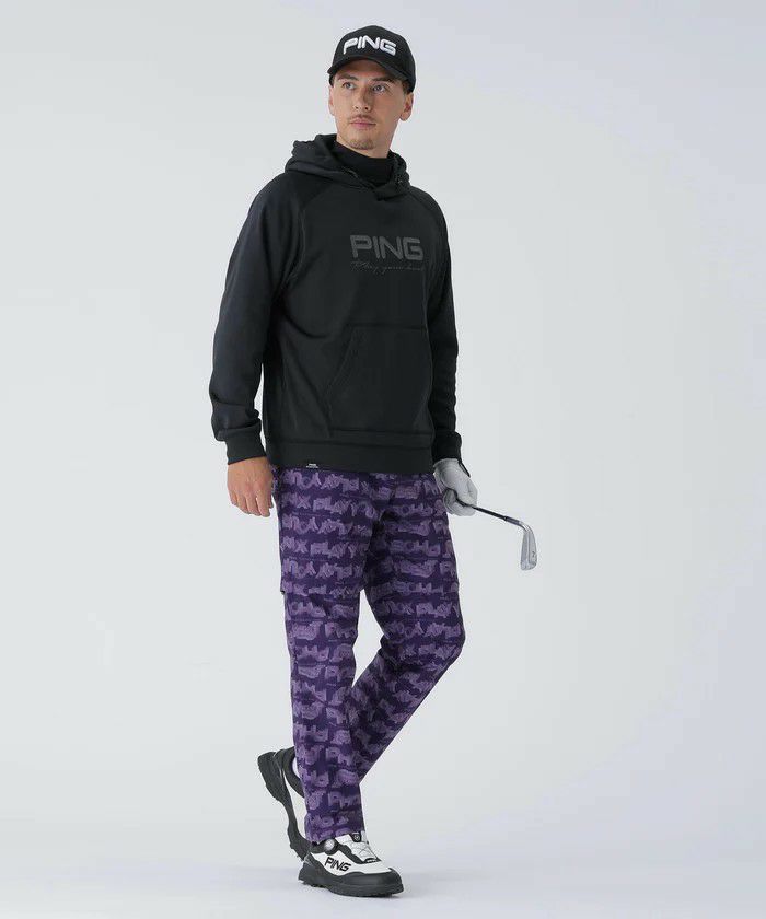 ピンのフード付きトレーナー