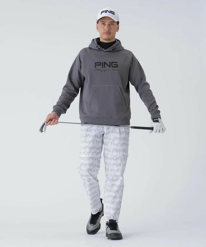 ピンのフード付きトレーナー