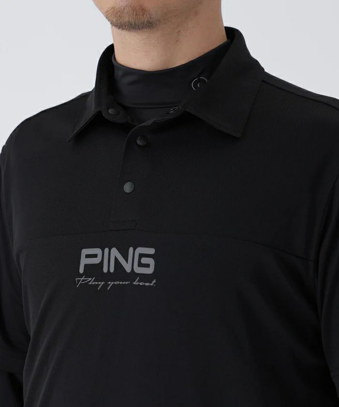 ピンのポロシャツ