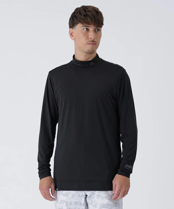 ピンのポロシャツ