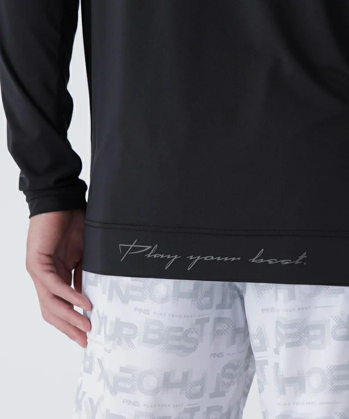 ピンのポロシャツ