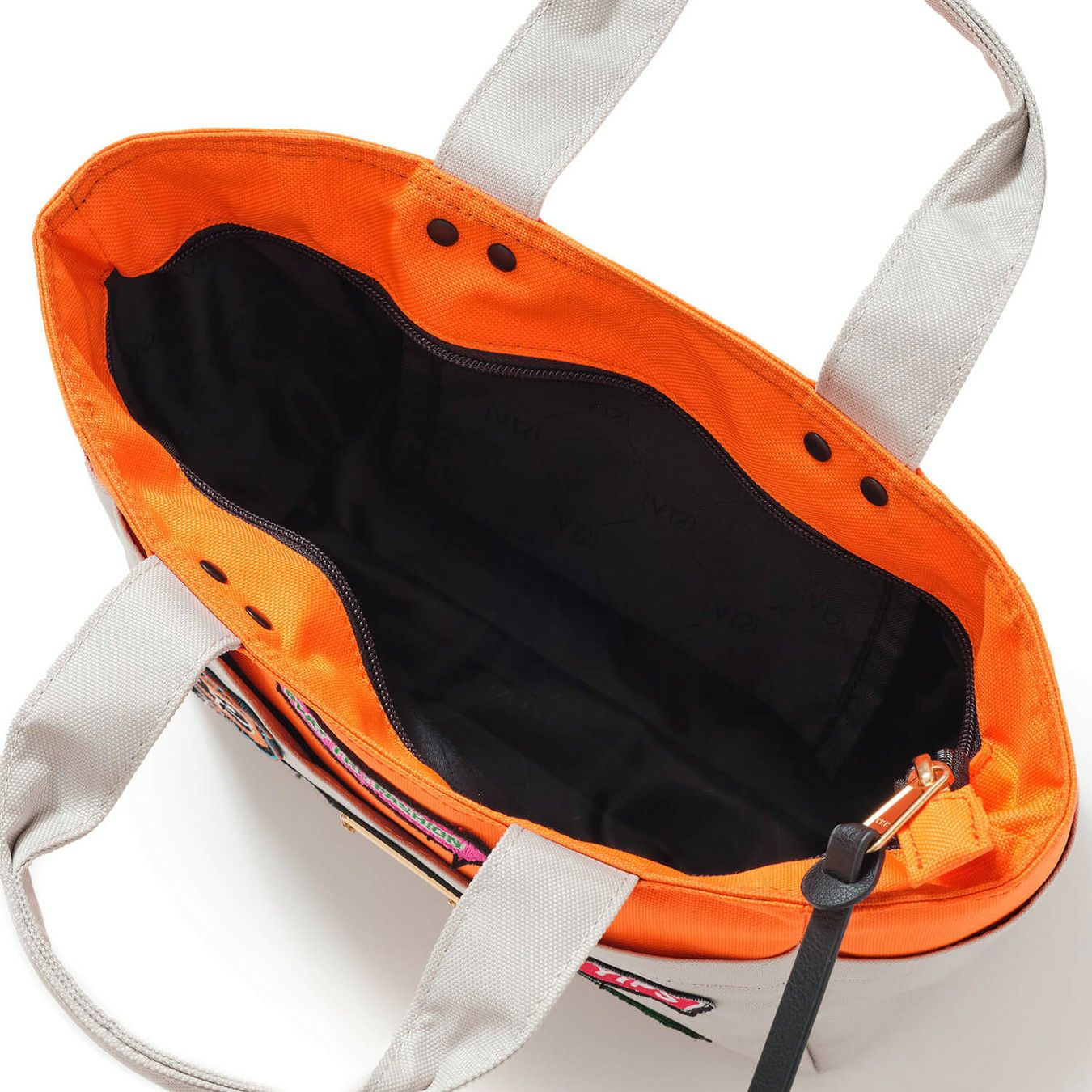 V12のカートバッグ