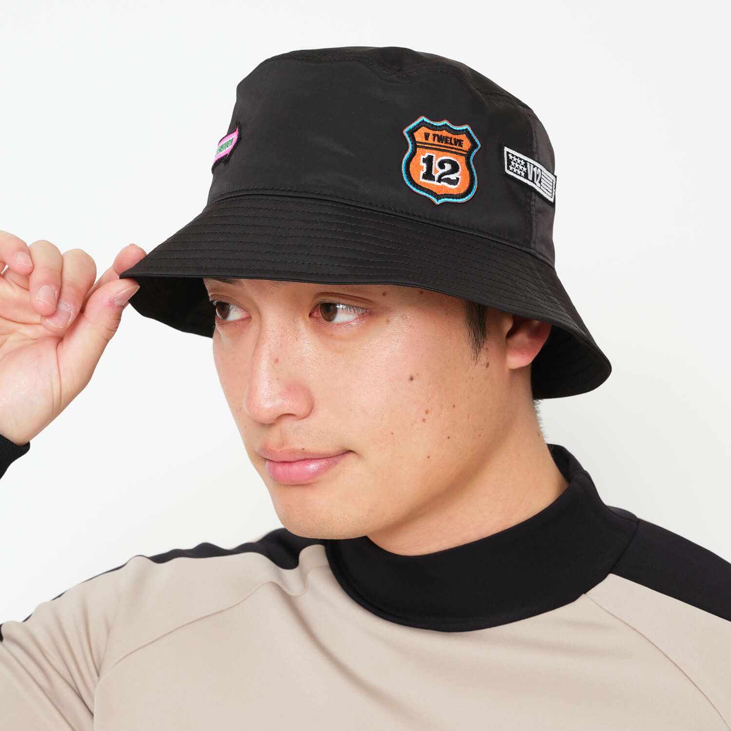 V12のハット