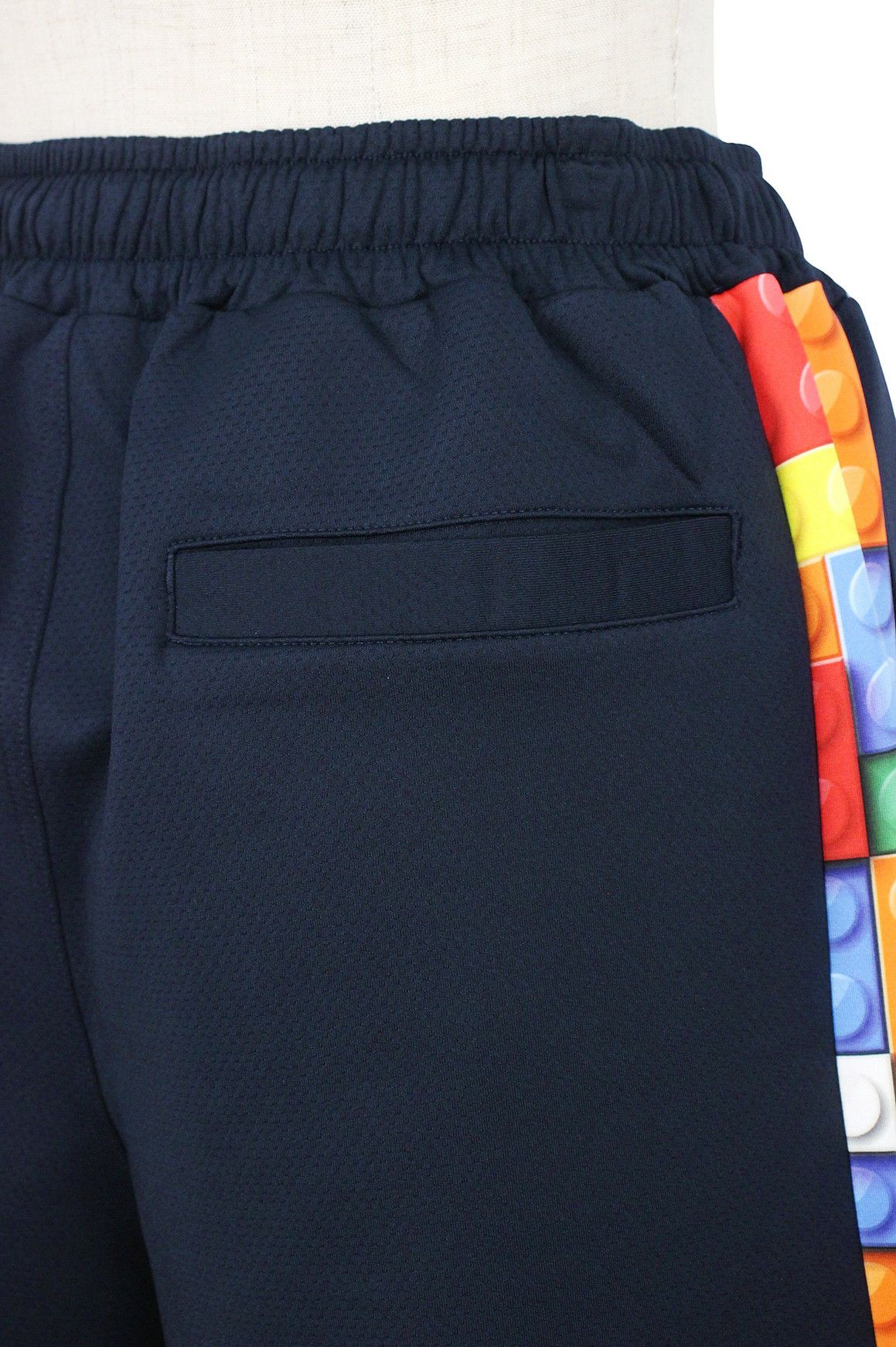 ラウドマウスゴルフのパンツ