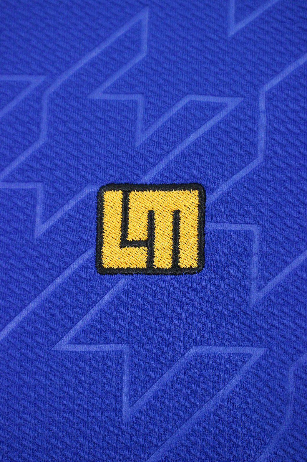 ラウドマウスゴルフのハイネックシャツ