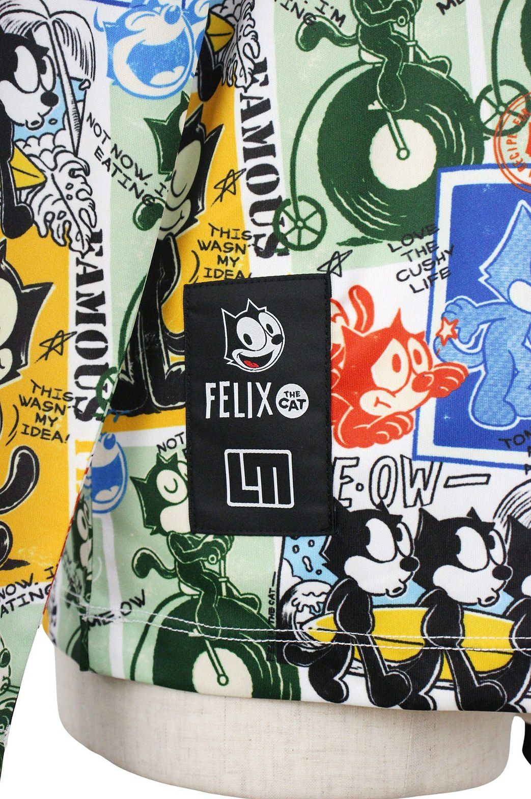 ラウドマウスゴルフのハイネックシャツ