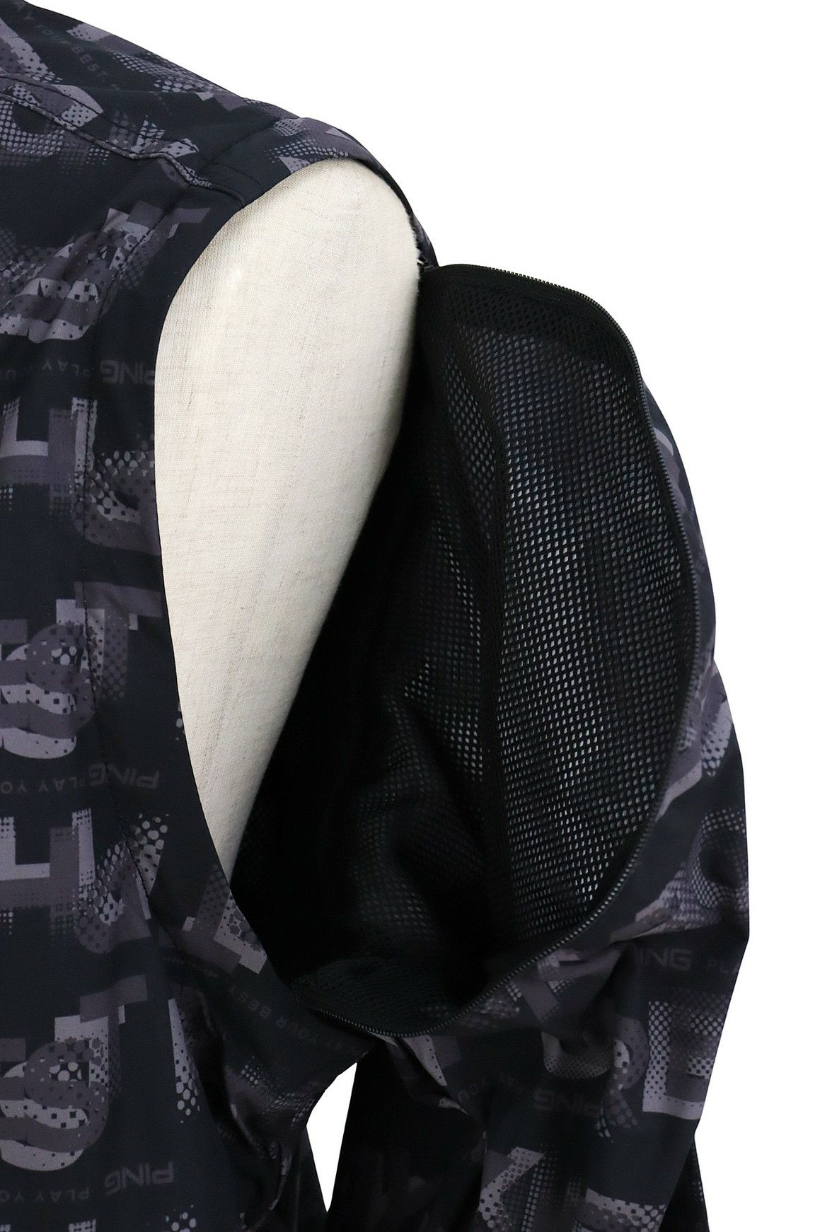 ピンのブルゾン