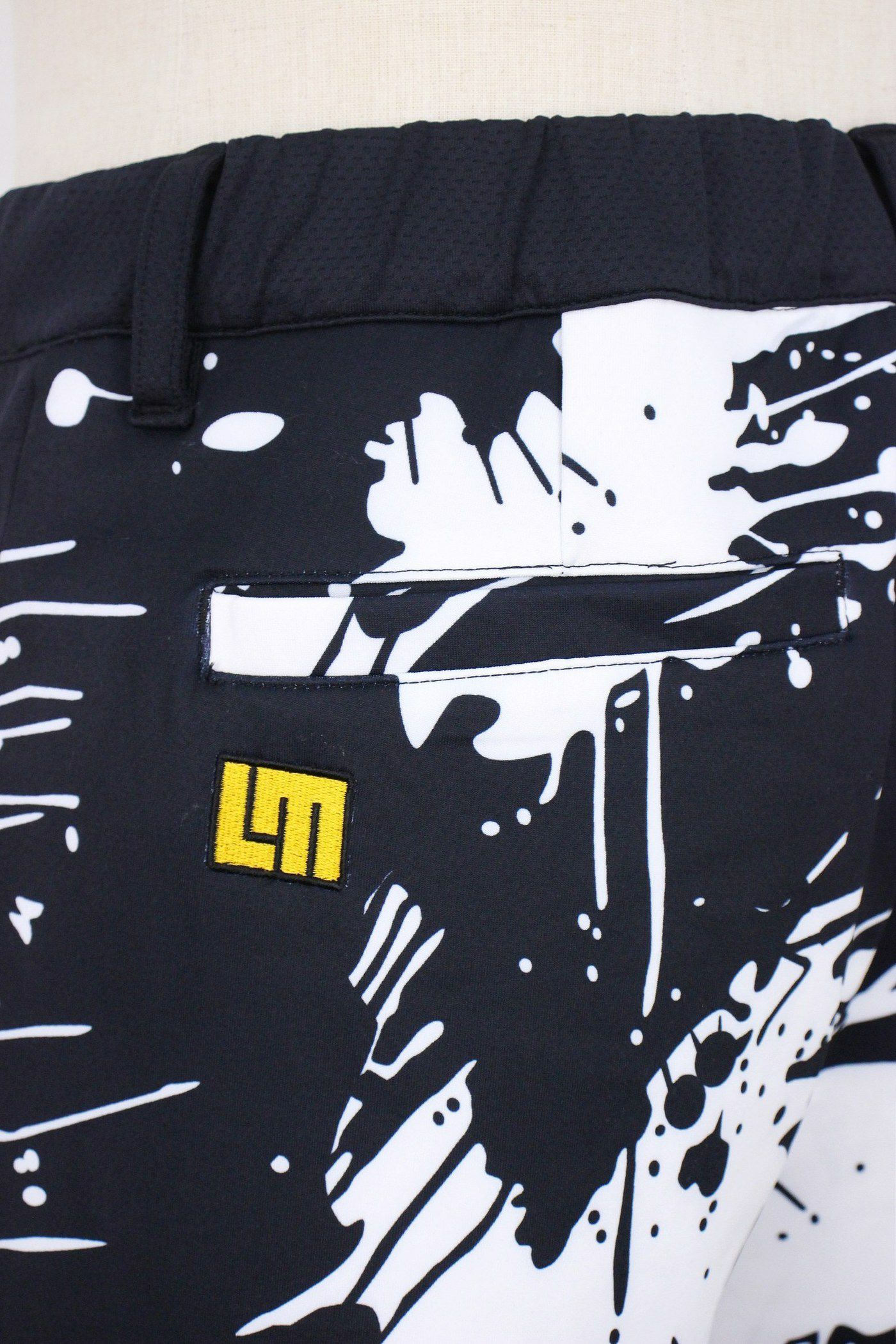 ラウドマウスゴルフ日本正規品日本規格のパンツ