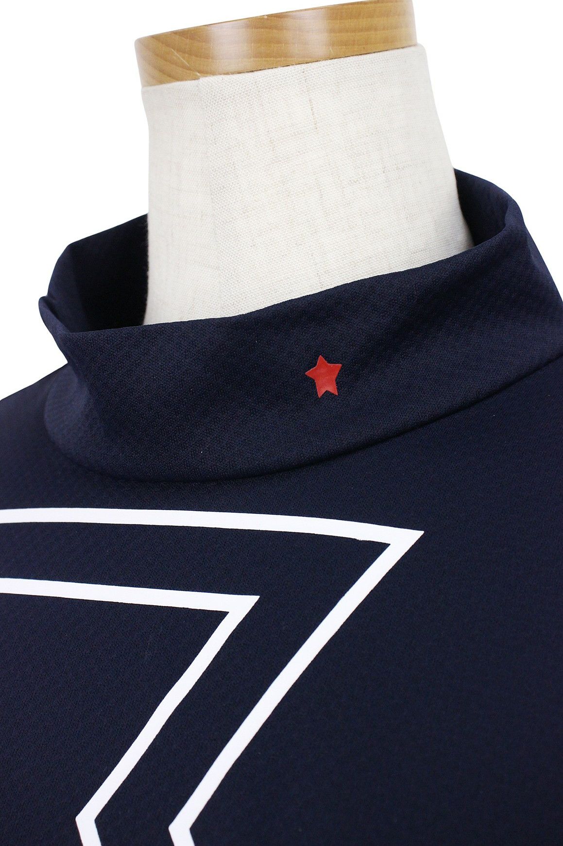 アンパスィのハイネックシャツ