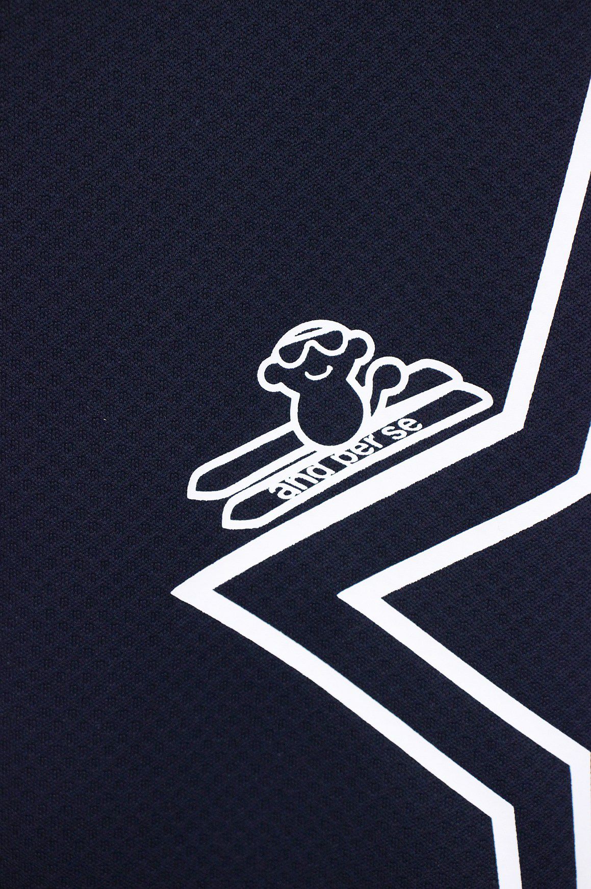 アンパスィのハイネックシャツ