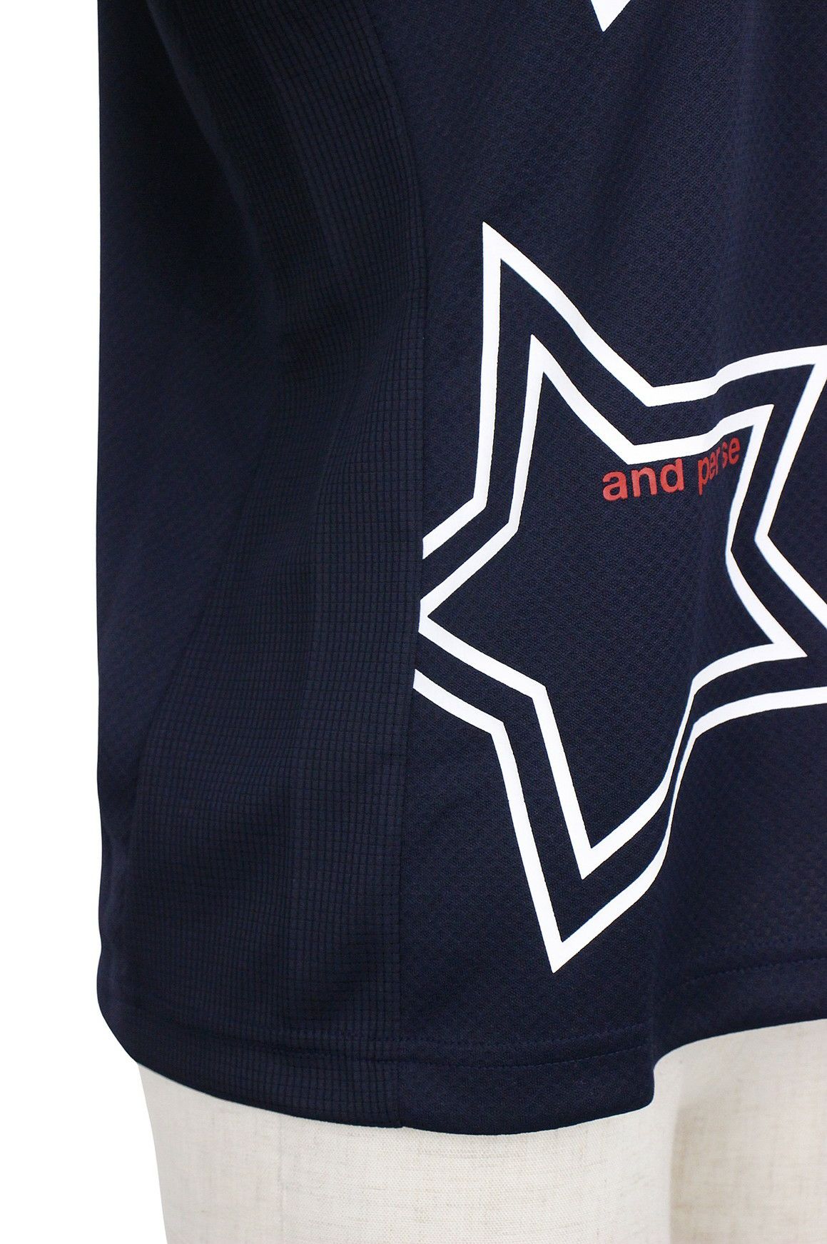 アンパスィのハイネックシャツ