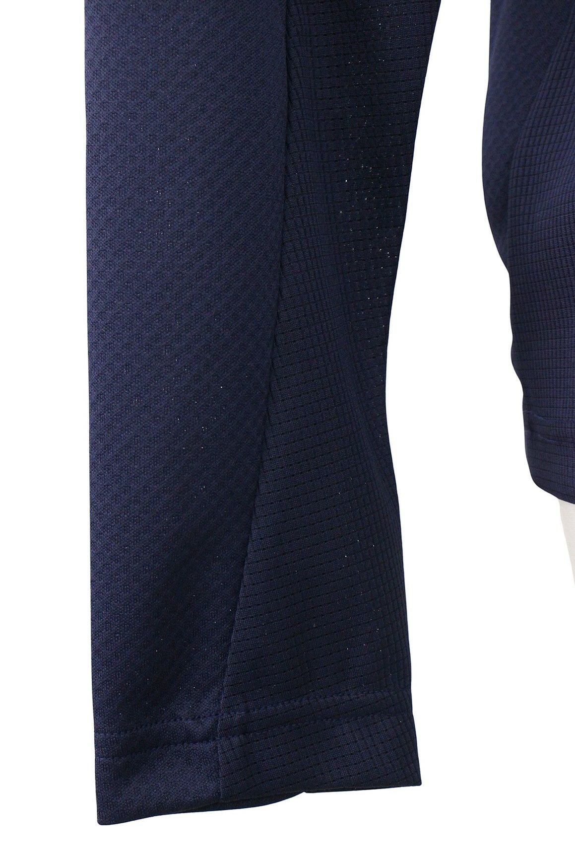 アンパスィのハイネックシャツ