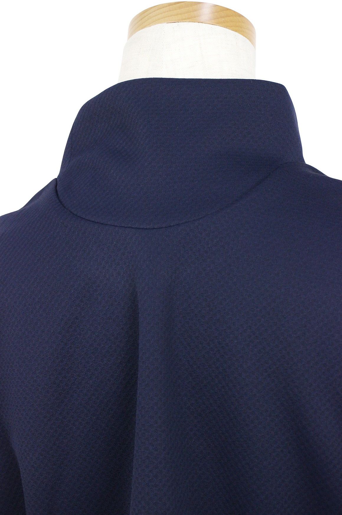 アンパスィのハイネックシャツ