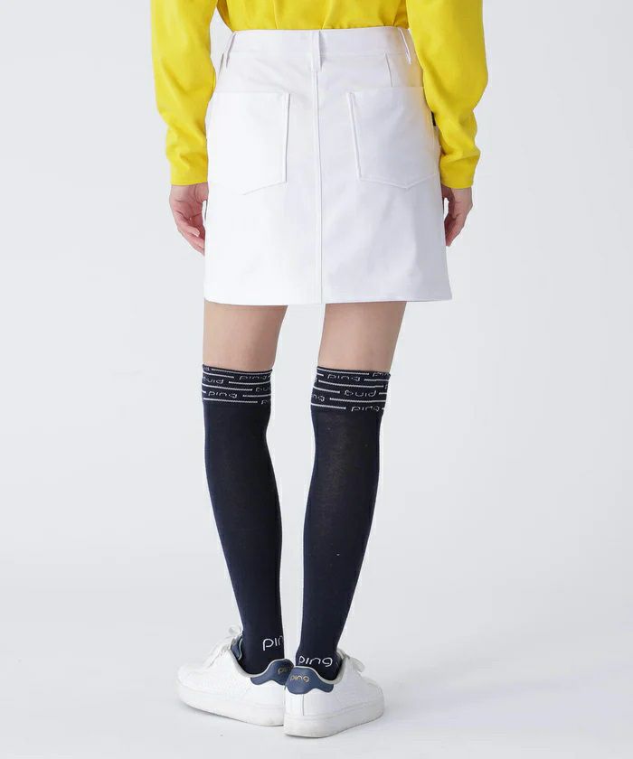 ピンのスカート