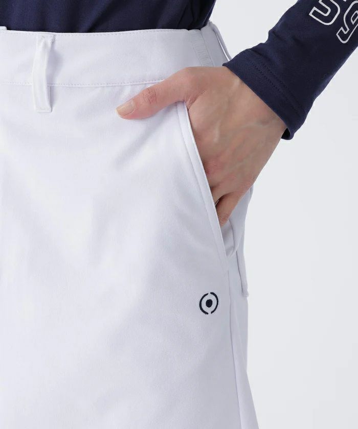 ピンのスカート