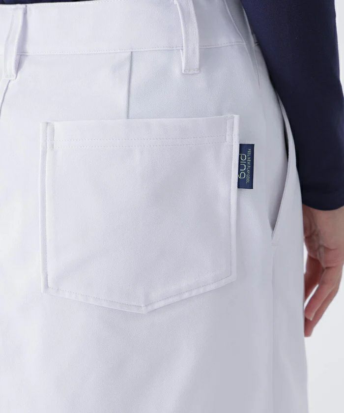 ピンのスカート