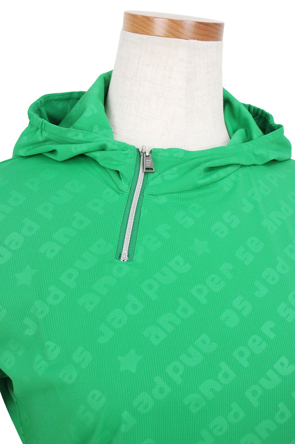 アンパスィのハイネックシャツ