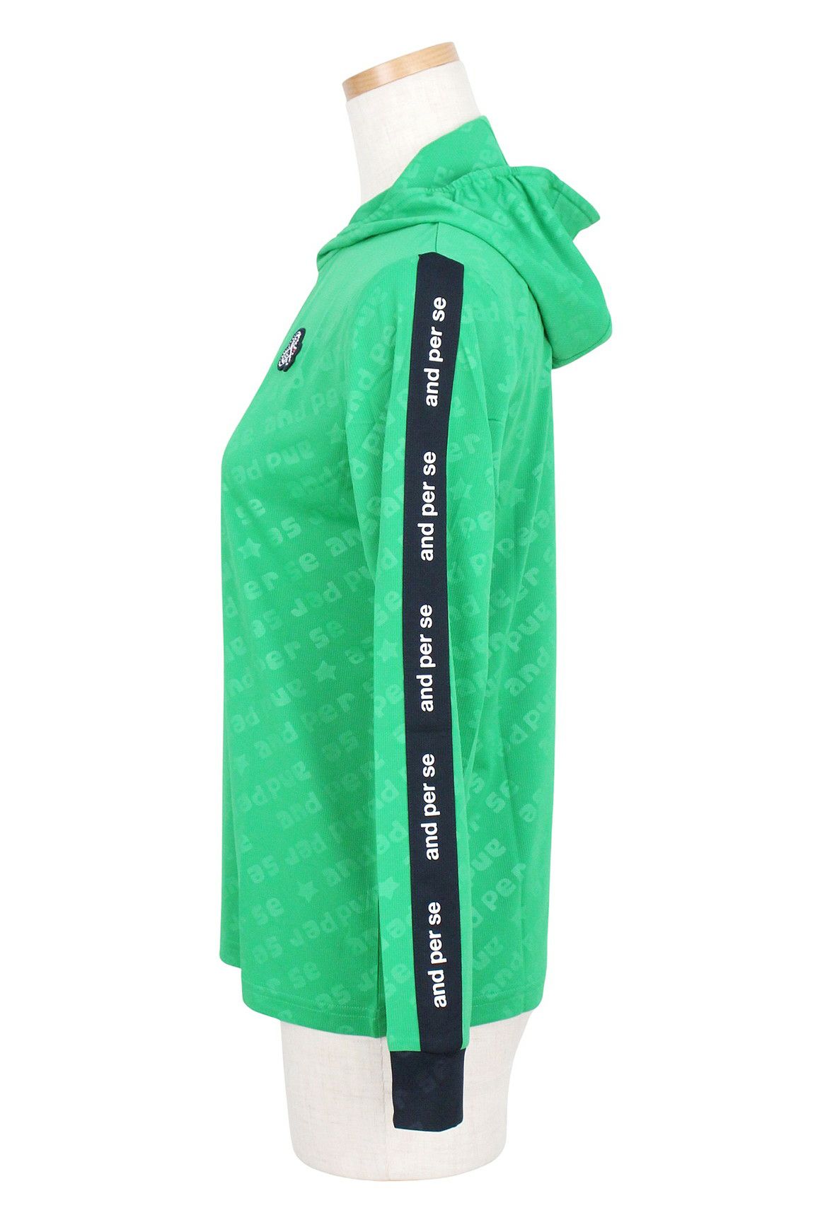 アンパスィのハイネックシャツ