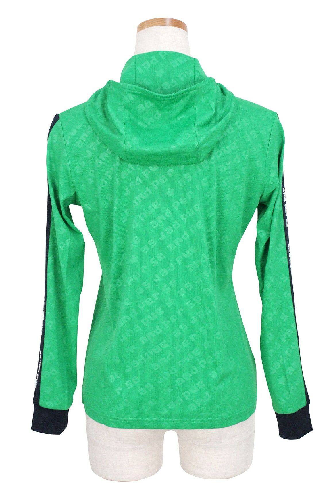 アンパスィのハイネックシャツ