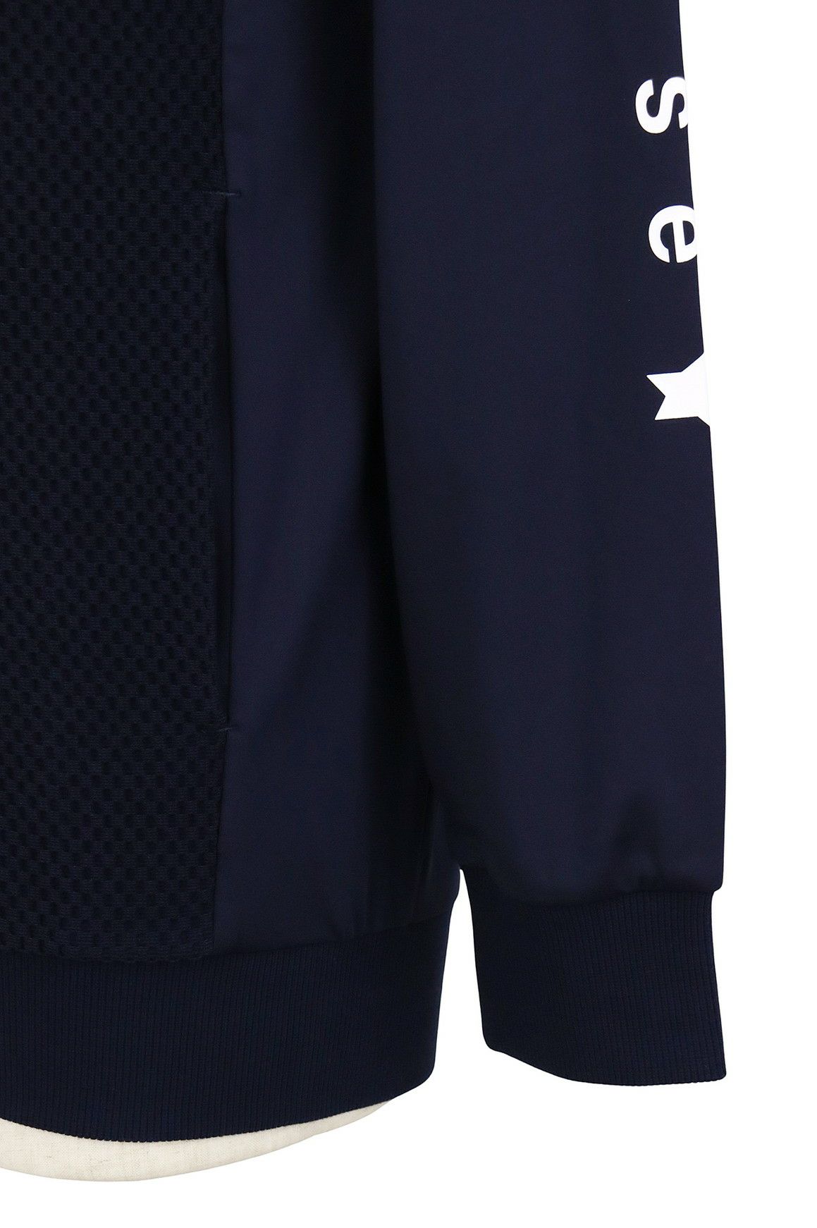 アンパスィのブルゾン