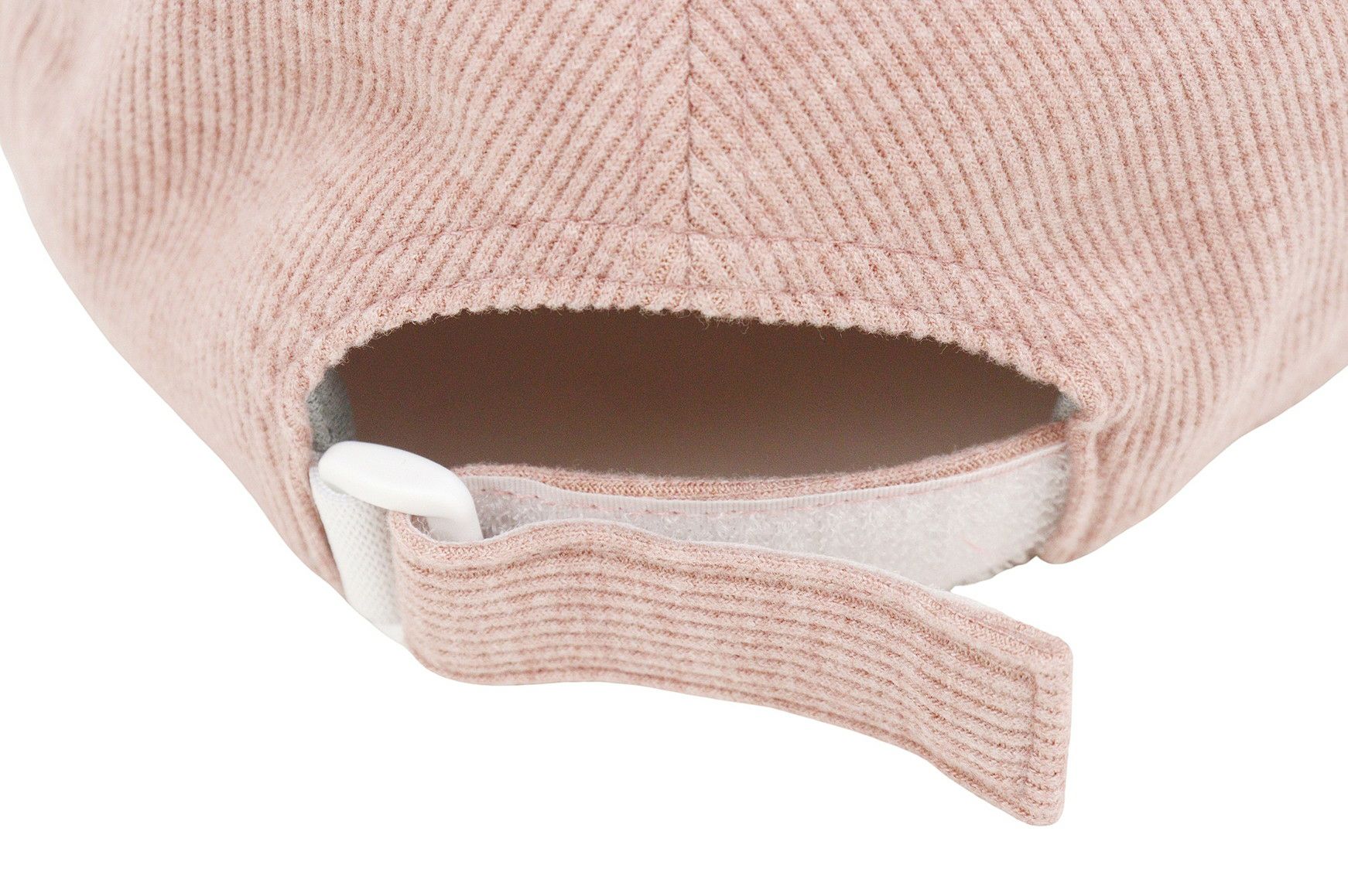 ニューバランスゴルフのキャップ