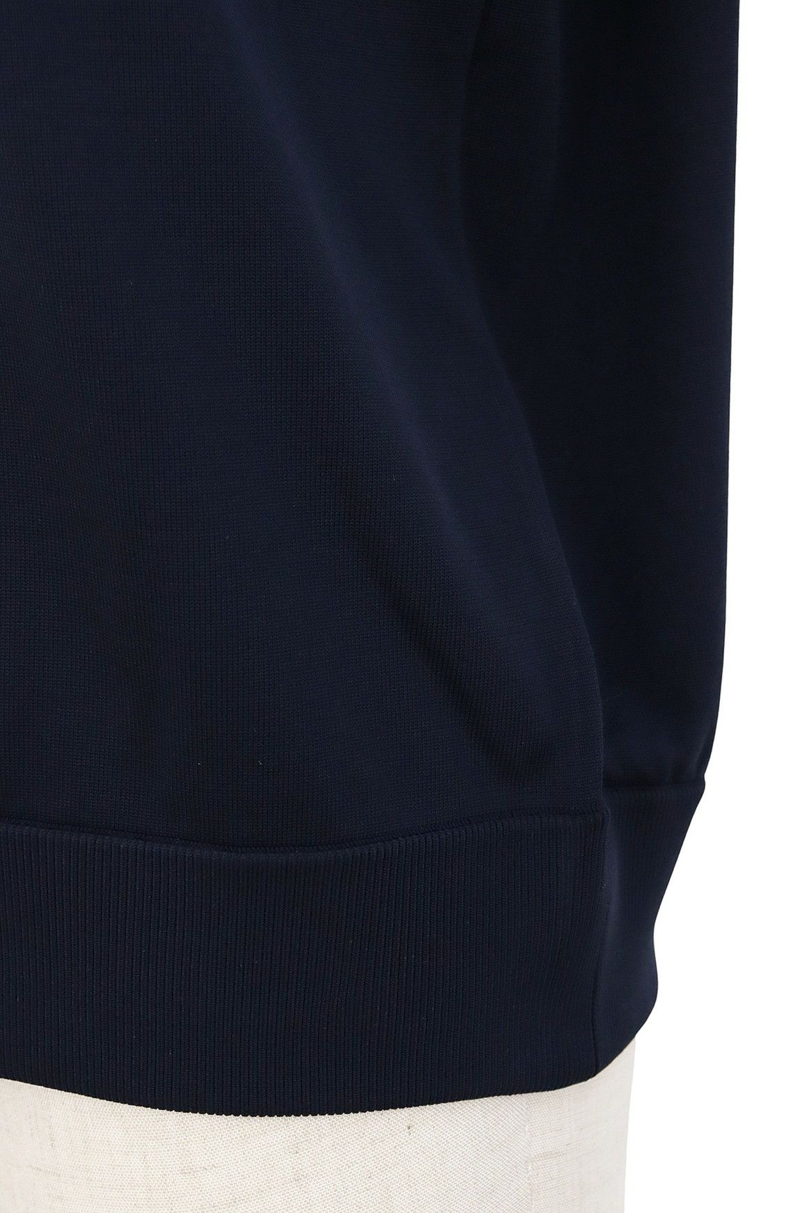 アンパスィのセーター