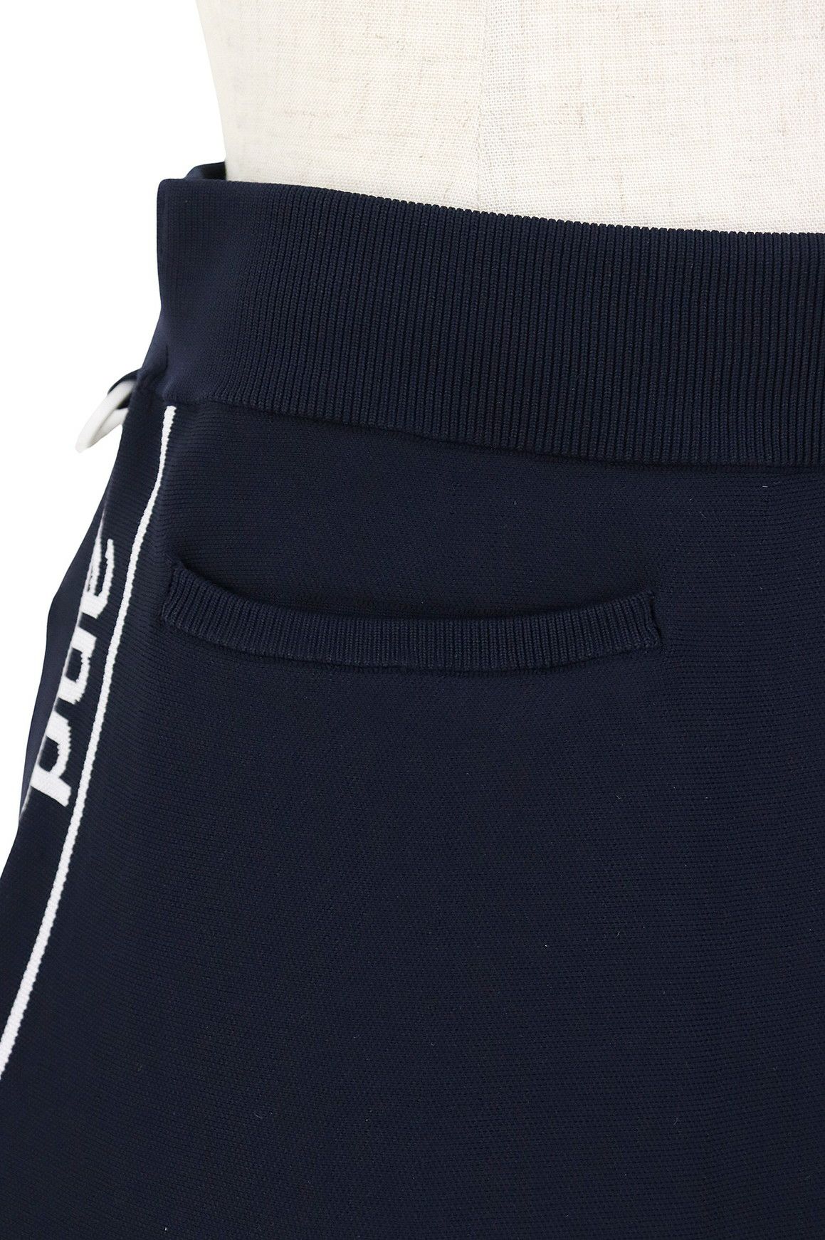 アンパスィのスカート