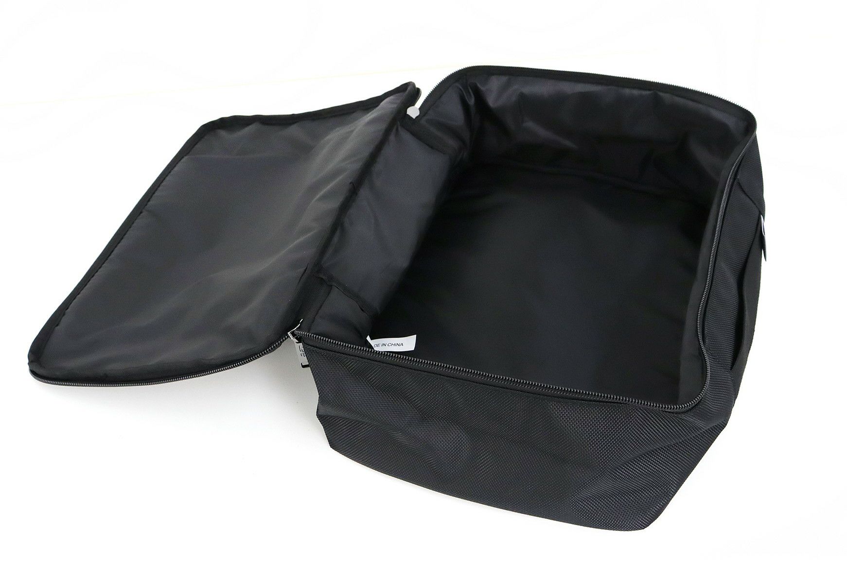 ニューバランスゴルフのシューズケース