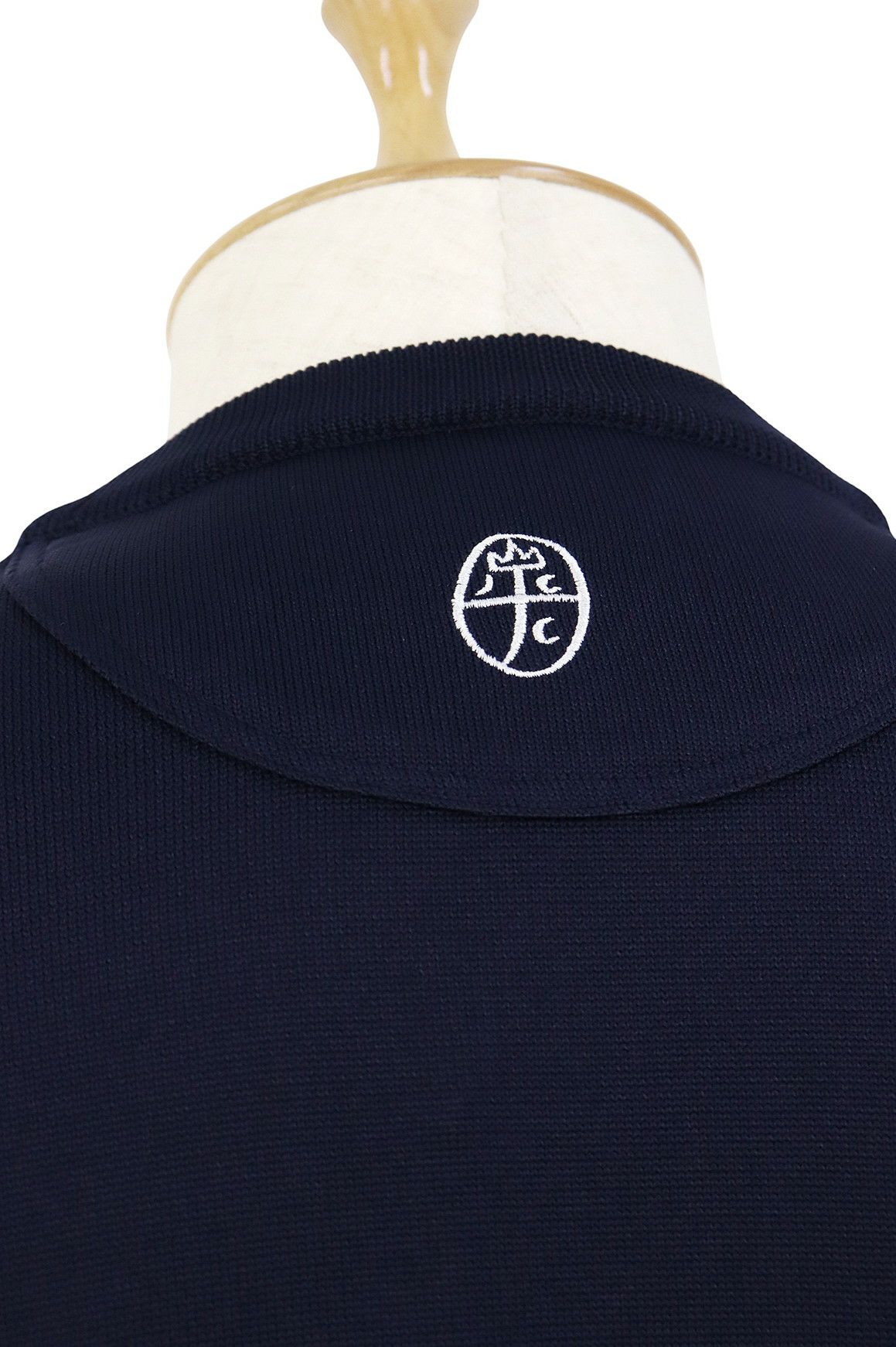 カステルバジャックのセーター