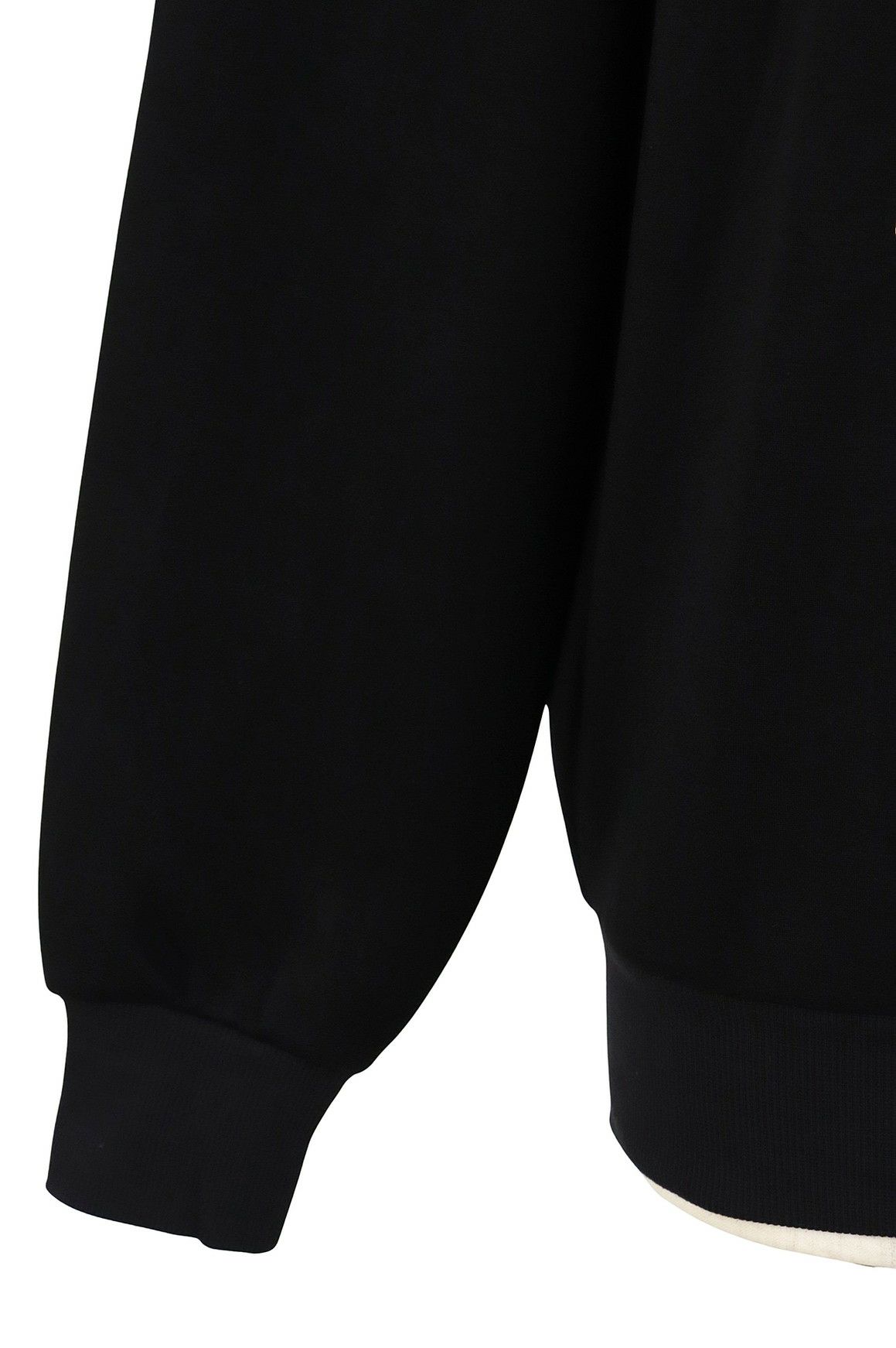 カステルバジャックのトレーナー