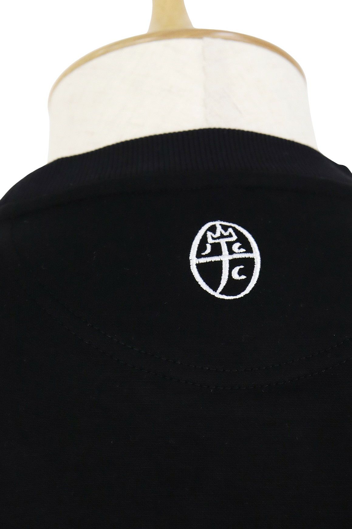 カステルバジャックのトレーナー