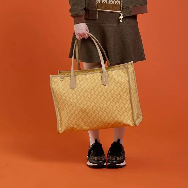 レザレクションのトートバッグ