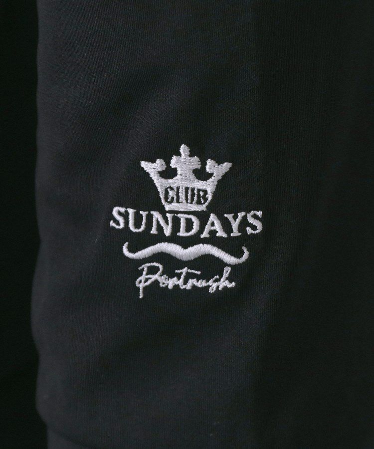 アダバットのハイネックシャツ