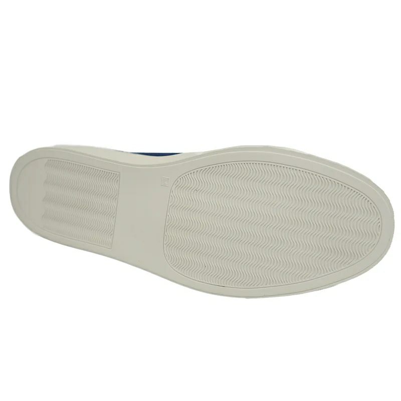 シナコバのカジュアルシューズ