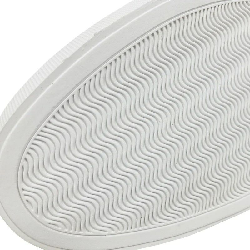 シナコバのカジュアルシューズ