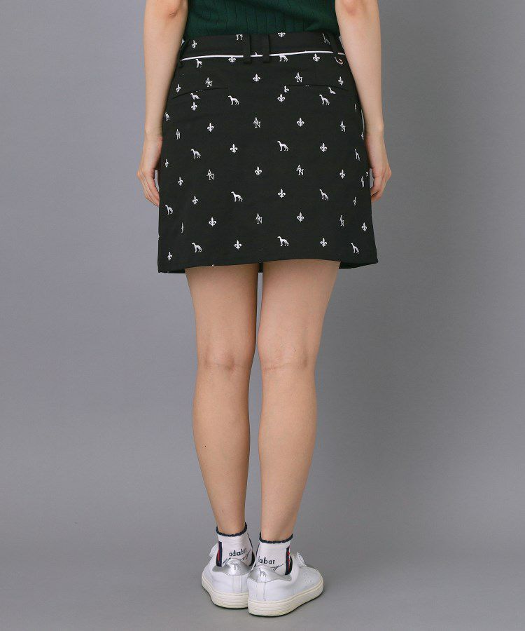 アダバットのスカート