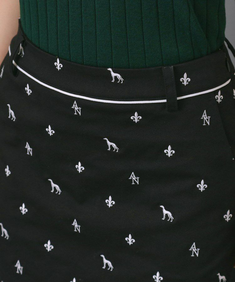 アダバットのスカート