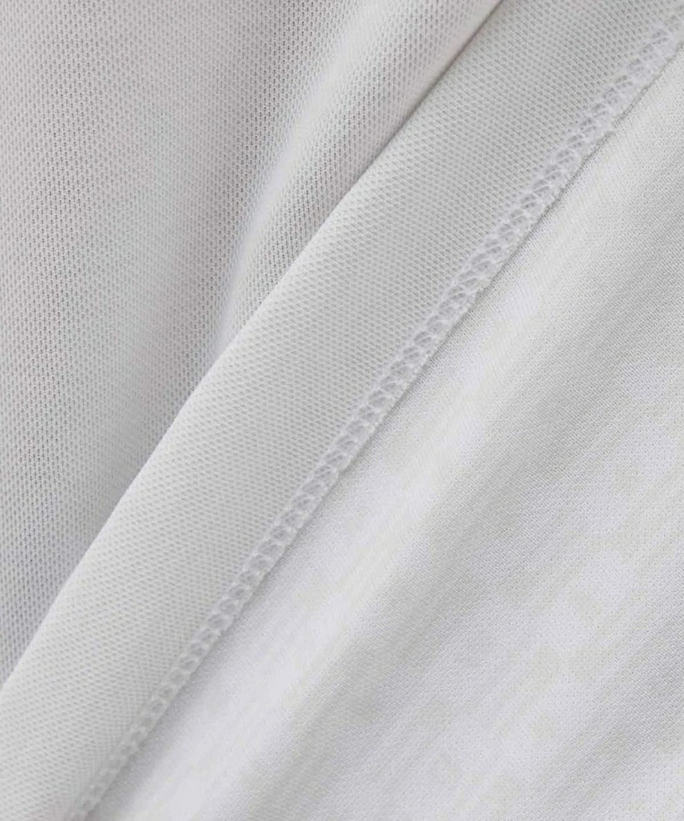 マンシングウエアのハイネックシャツ