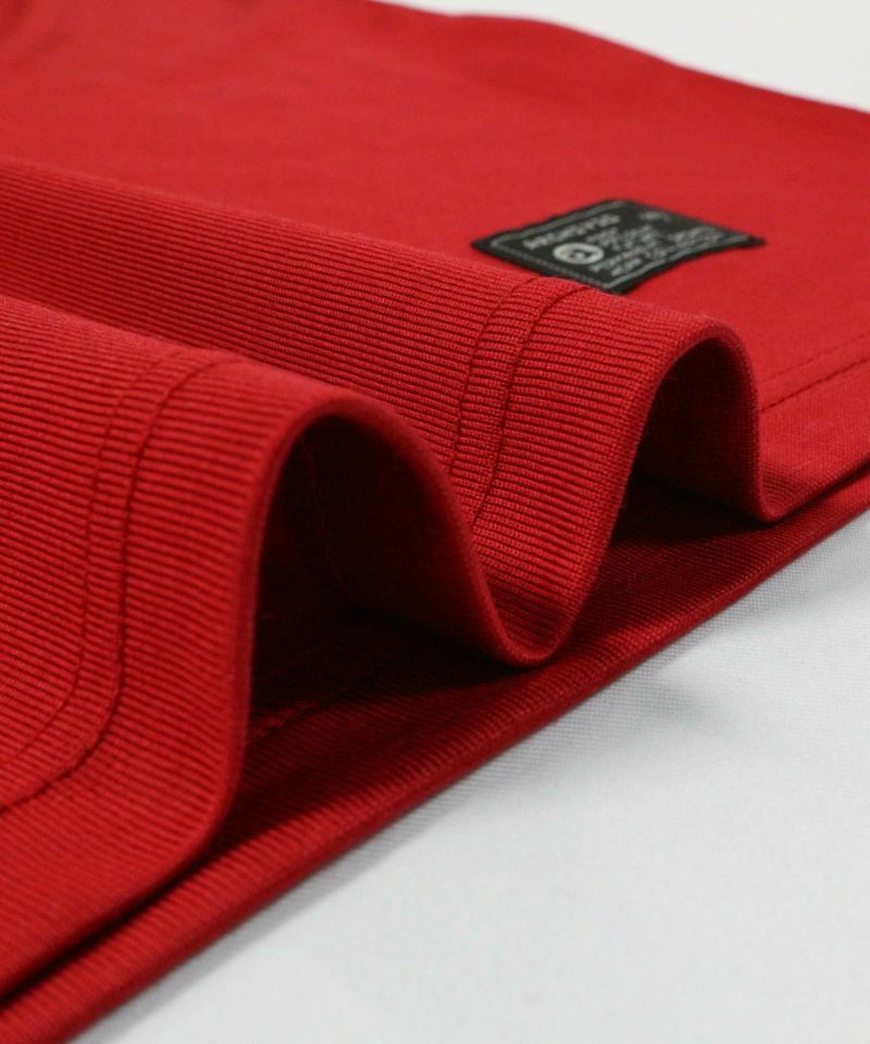 アルチビオのハイネックシャツ