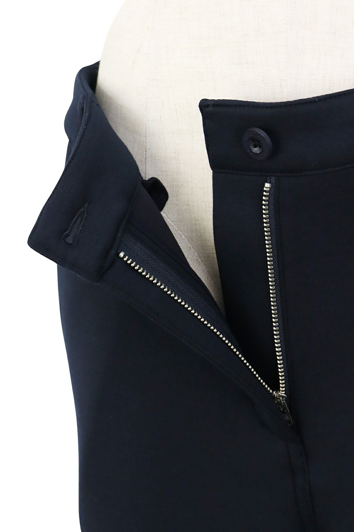 アルチビオのロングパンツ