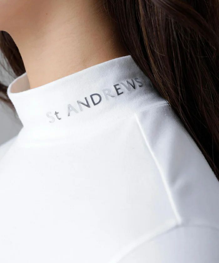 セントアンドリュースのハイネックシャツ