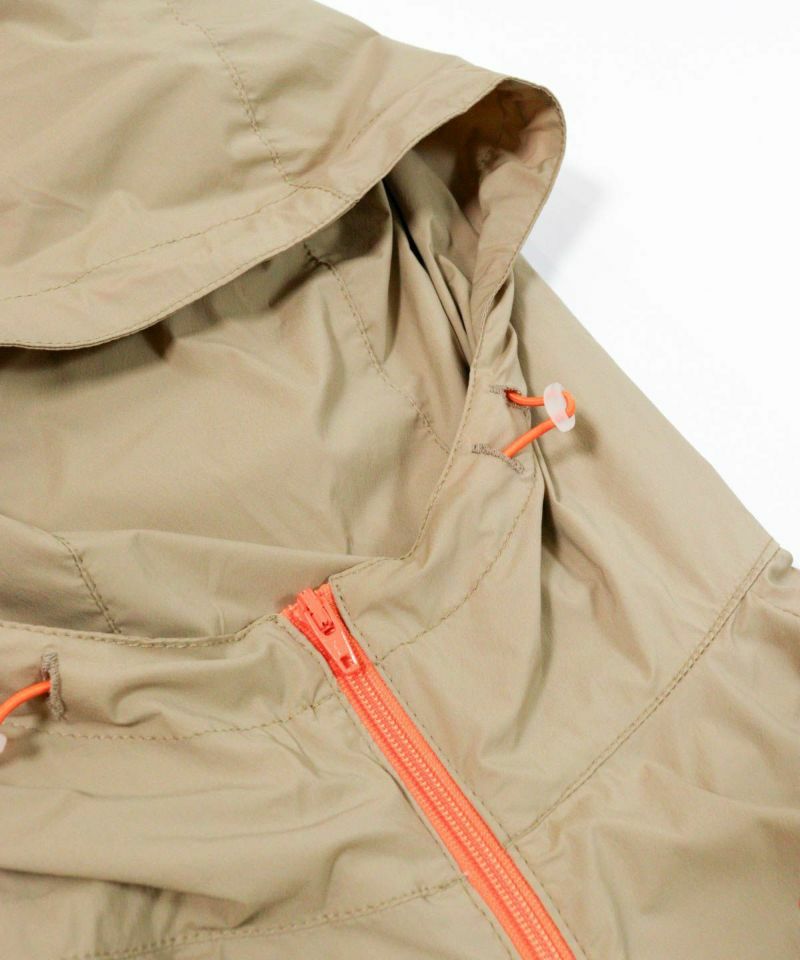 アルチビオのパーカー