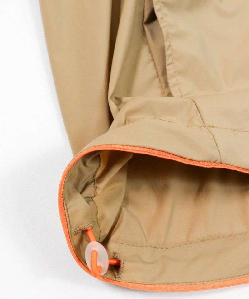 アルチビオのパーカー