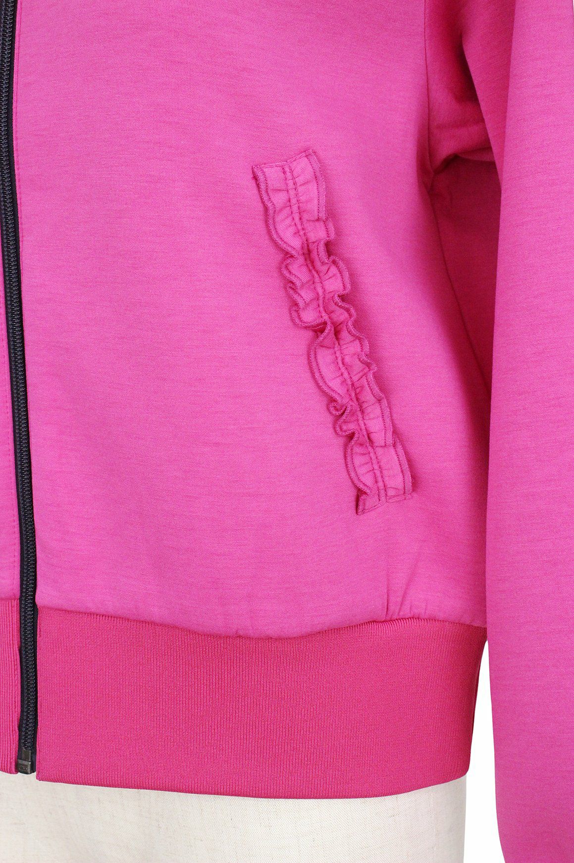 アルチビオのブルゾン