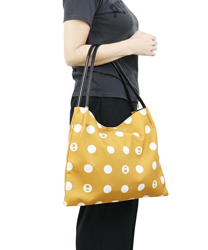 スタジオピッコーネのトートバッグ