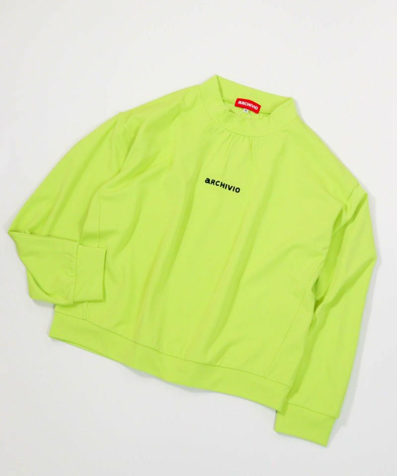 アルチビオのハイネックシャツ