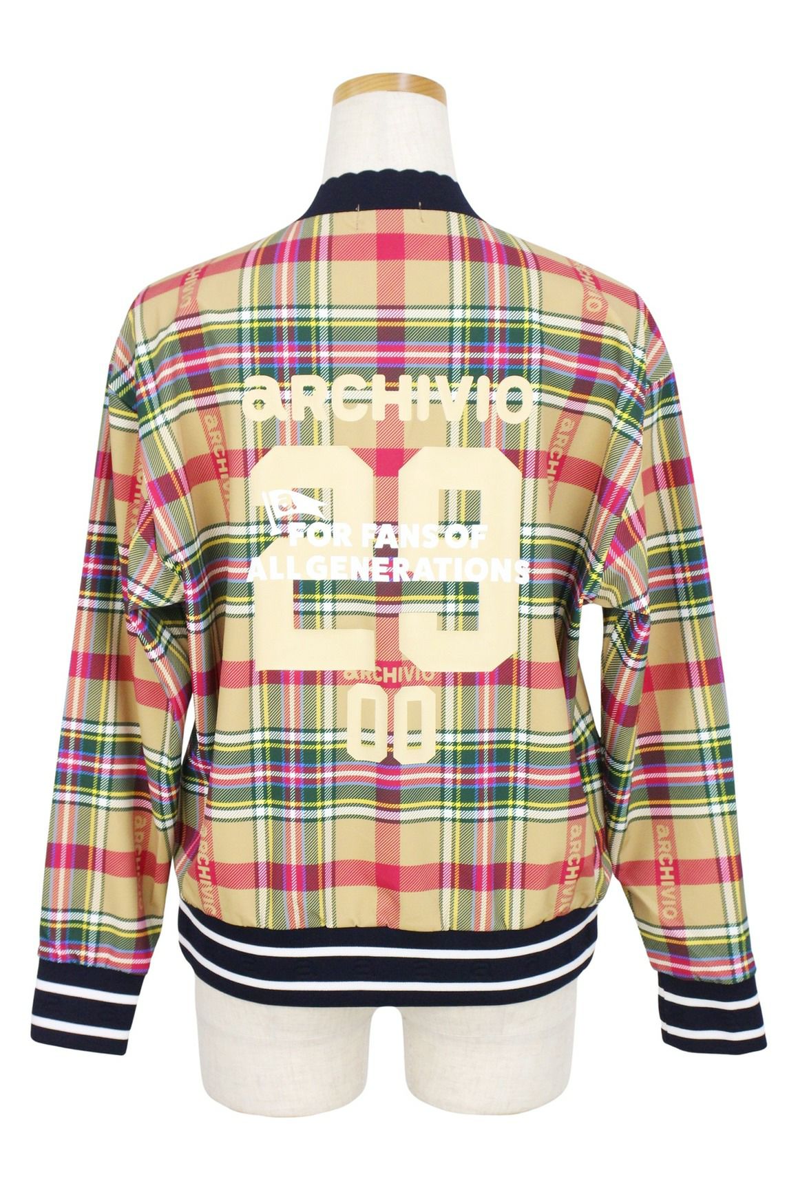 アルチビオのブルゾン