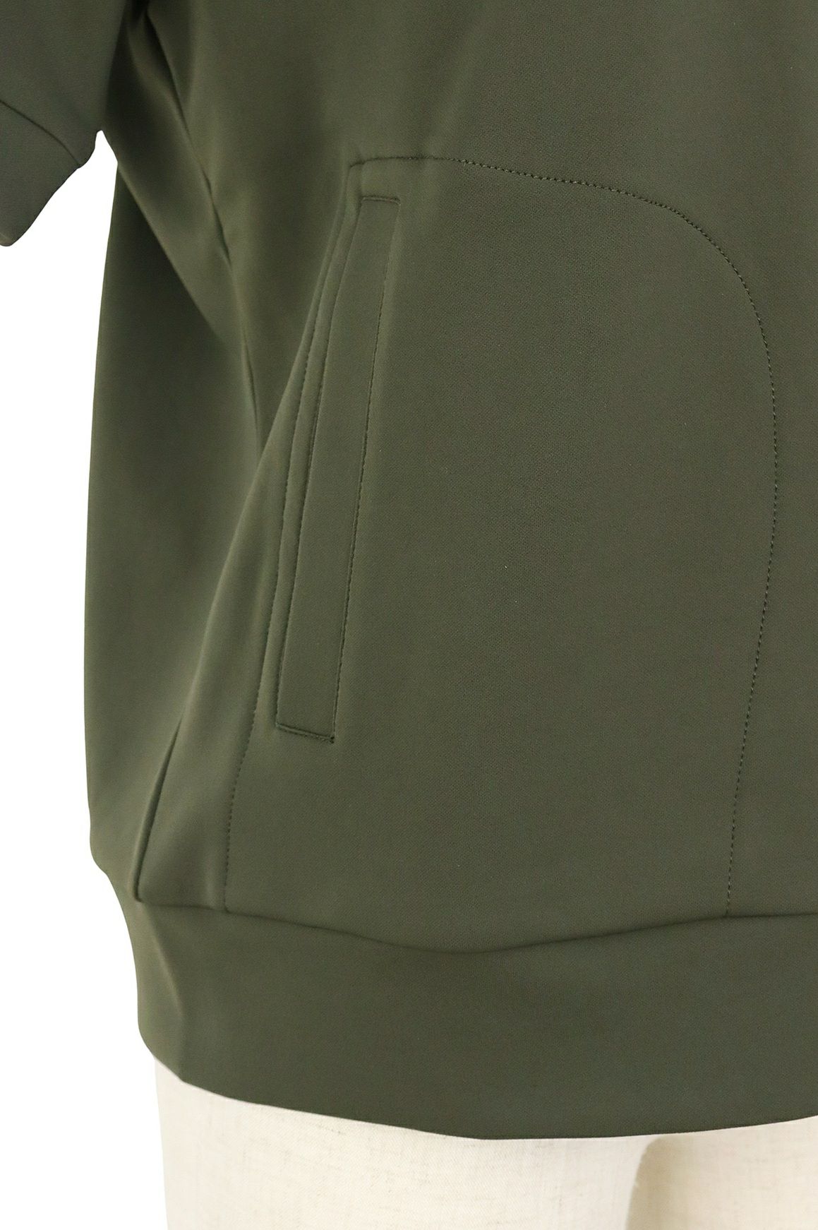 カステルバジャックスポーツブラックラインのトレーナー