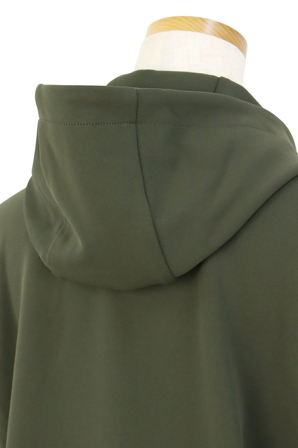 カステルバジャックスポーツブラックラインのトレーナー