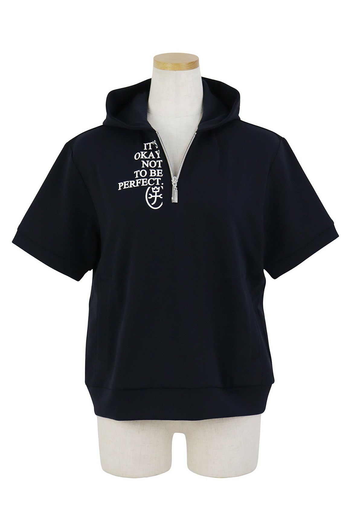 カステルバジャックスポーツブラックラインのトレーナー